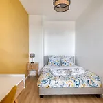 Grand Appartement 10 Pers, Ventilateur, 5 Chambres & Parking Gratuit *