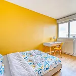 Grand Appartement 10 Pers, Ventilateur, 5 Chambres & Parking Gratuit Apartment Angers
