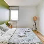 Grand Appartement 10 Pers, Ventilateur, 5 Chambres & Parking Gratuit Angers