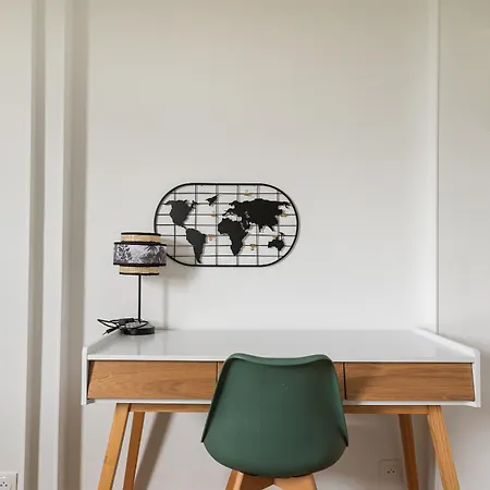 Super 10 - Grand 10 Personnes, 5 Chambres, Parking, Wifi Fibre Apartment