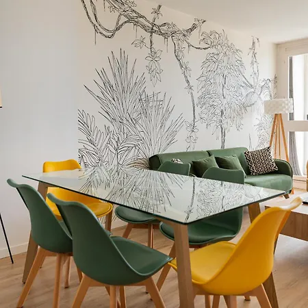 Apartment Ps4 Pour Longs Sejours - Parking Gratuit, Wifi Fibre, Calme - Parfait Familles & Groupes