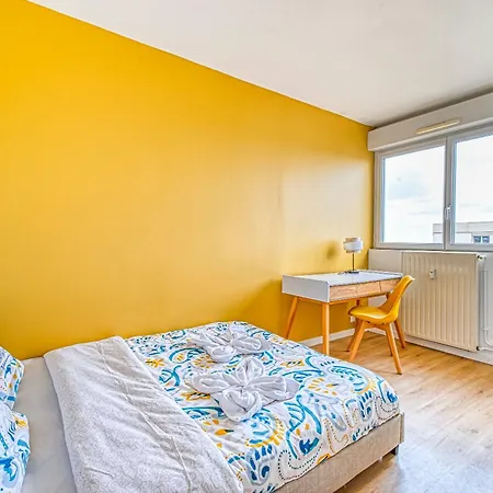 Grand 10 Pers, Ventilateur, 5 & Parking Gratuit Lägenhet Angers