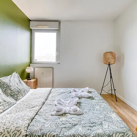 Grand 10 Pers, Ventilateur, 5 & Parking Gratuit アンジェ