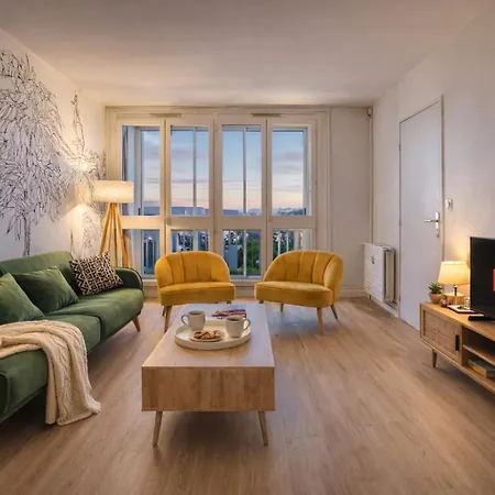 Super 10 - Grand 10 Personnes, 5 Chambres, Parking, Wifi Fibre Angers