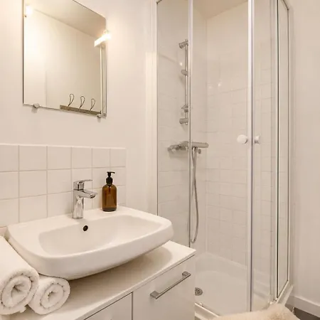Grand 10 Pers, Ventilateur, 5 & Parking Gratuit Angers