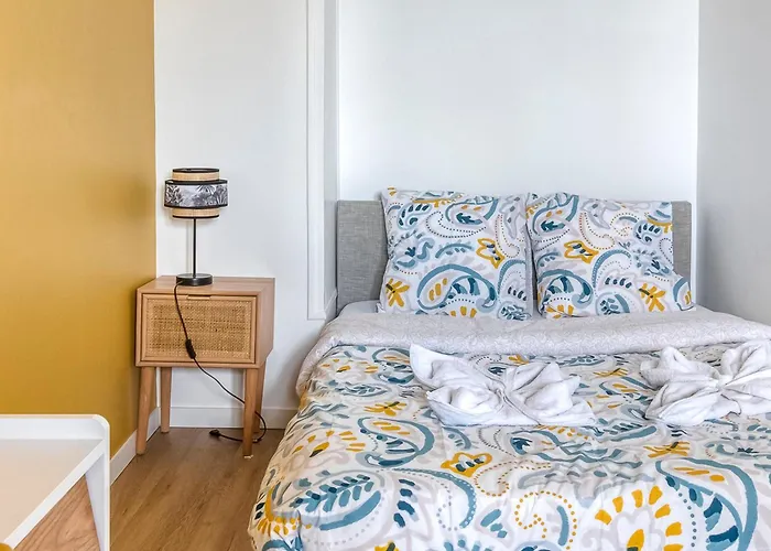 Super 10 - Grand 10 Personnes, 5 Chambres, Parking, Wifi Fibre Apartment *