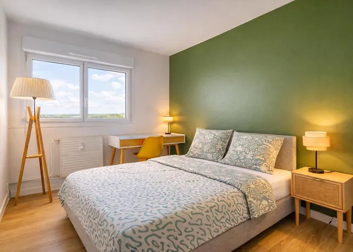 Super 10 - Grand 10 Personnes, 5 Chambres, Parking, Wifi Fibre Apartment *