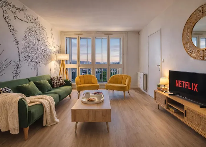 Super 10 - Grand 10 Personnes, 5 Chambres, Parking, Wifi Fibre Angers